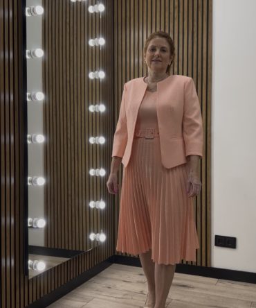 Persikinė elegancija – dviejų dalių šventinis komplektas